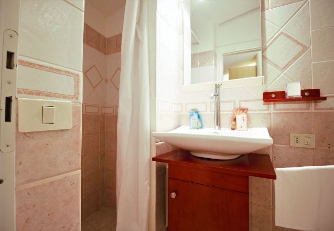 Appartamento a Sperlonga - questa casa caratteristica per 6 persone è ideale per vivere in pieno il mare e le tradizioni del borgo Appartamento a Sperlonga - questa casa caratteristica per 6 persone è ideale per vivere in pieno il mare e le tradizioni del borgo