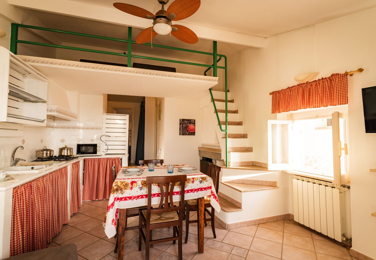 Appartamento a Sperlonga - questa casa caratteristica per 6 persone è ideale per vivere in pieno il mare e le tradizioni del borgo