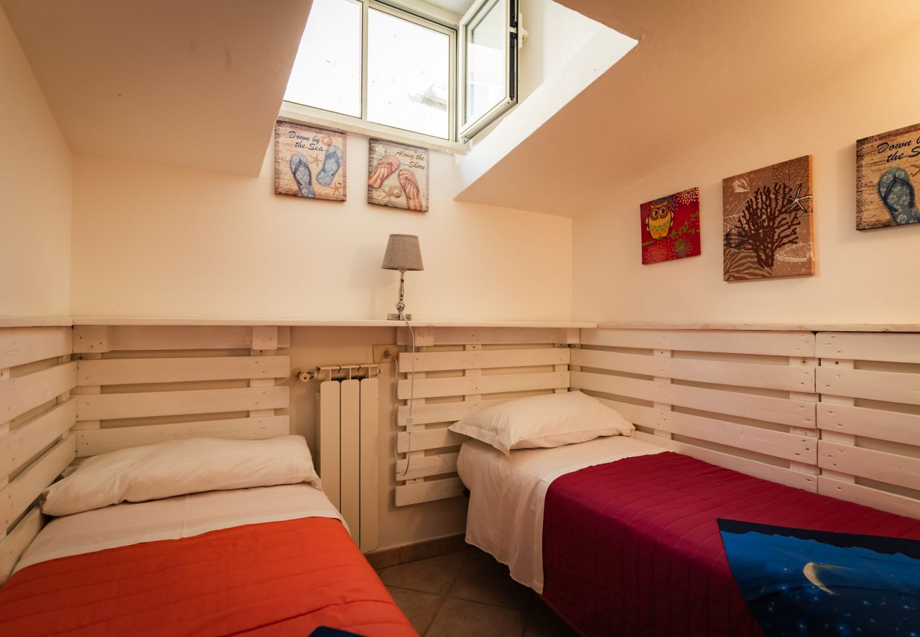 Appartamento a Sperlonga - questa casa caratteristica per 6 persone è ideale per vivere in pieno il mare e le tradizioni del borgo