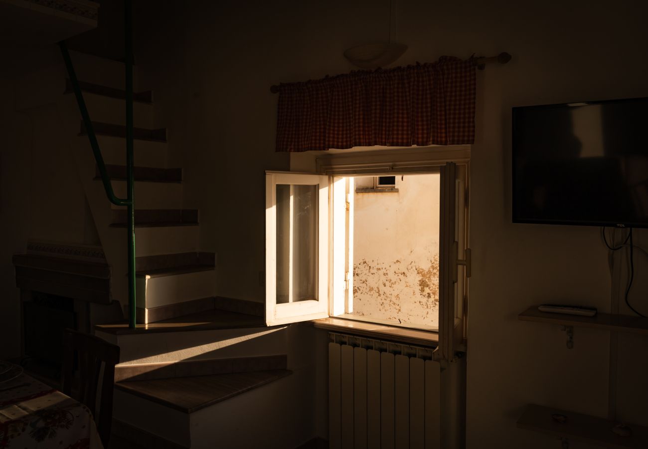 Appartamento a Sperlonga - questa casa caratteristica per 6 persone è ideale per vivere in pieno il mare e le tradizioni del borgo