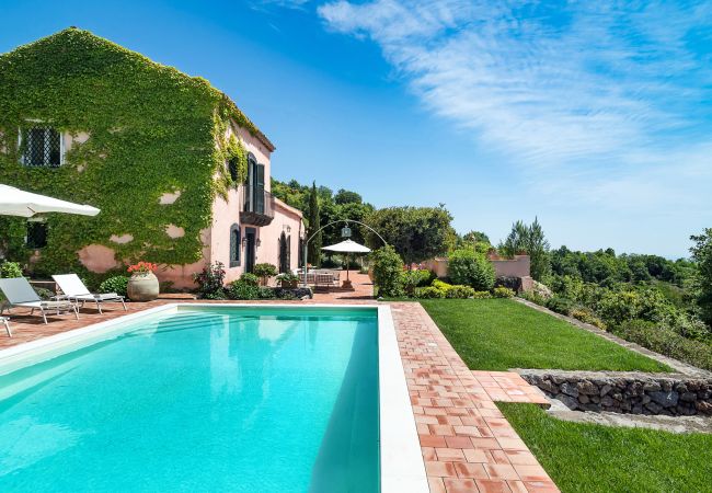 Villa a Trecastagni - Villa chic di campagna con piscina Villa a Trecastagni - Villa chic di campagna con piscina