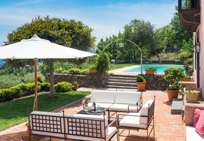 Villa a Trecastagni - Villa chic di campagna con piscina Villa a Trecastagni - Villa chic di campagna con piscina