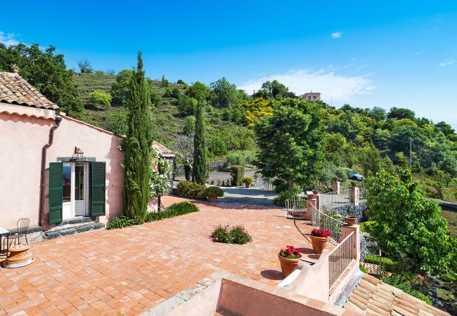 Villa a Trecastagni - Villa chic di campagna con piscina Villa a Trecastagni - Villa chic di campagna con piscina