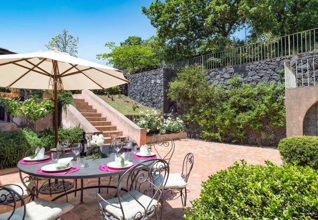 Villa a Trecastagni - Villa chic di campagna con piscina Villa a Trecastagni - Villa chic di campagna con piscina