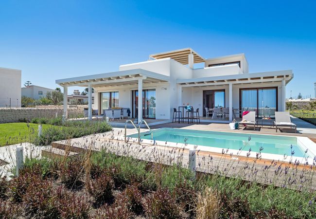 Villa a Noto - Villa fronte mare con piscina a Marzamemi, Sicily - Lavanda Villa a Noto - Villa fronte mare con piscina a Marzamemi, Sicily - Lavanda