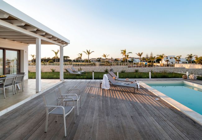 Villa a Noto - Villa con piscina fronte mare a Marzamemi, Sicily - Ulivo - 8 pax Villa a Noto - Villa con piscina fronte mare a Marzamemi, Sicily - Ulivo - 8 pax