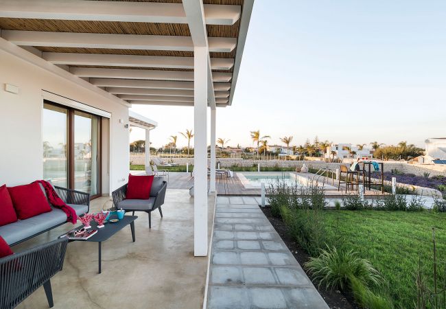 Villa a Noto - Villa con piscina fronte mare a Marzamemi, Sicily - Ulivo - 8 pax Villa a Noto - Villa con piscina fronte mare a Marzamemi, Sicily - Ulivo - 8 pax