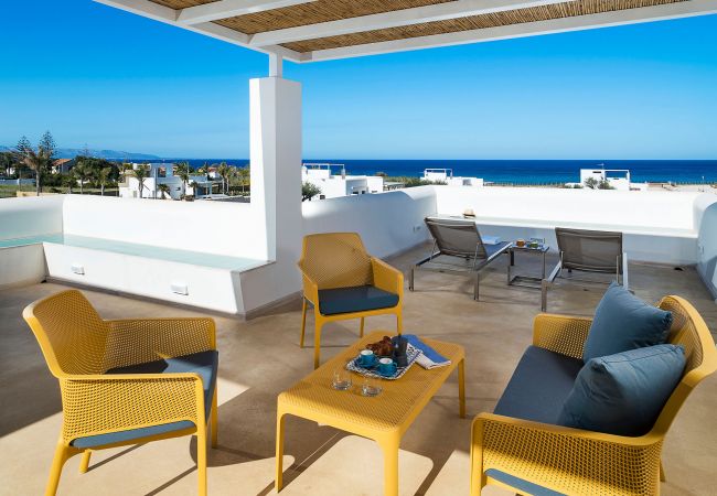 Villa a Noto - Villa con piscina fronte mare a Marzamemi, Sicily - Ulivo - 8 pax Villa a Noto - Villa con piscina fronte mare a Marzamemi, Sicily - Ulivo - 8 pax