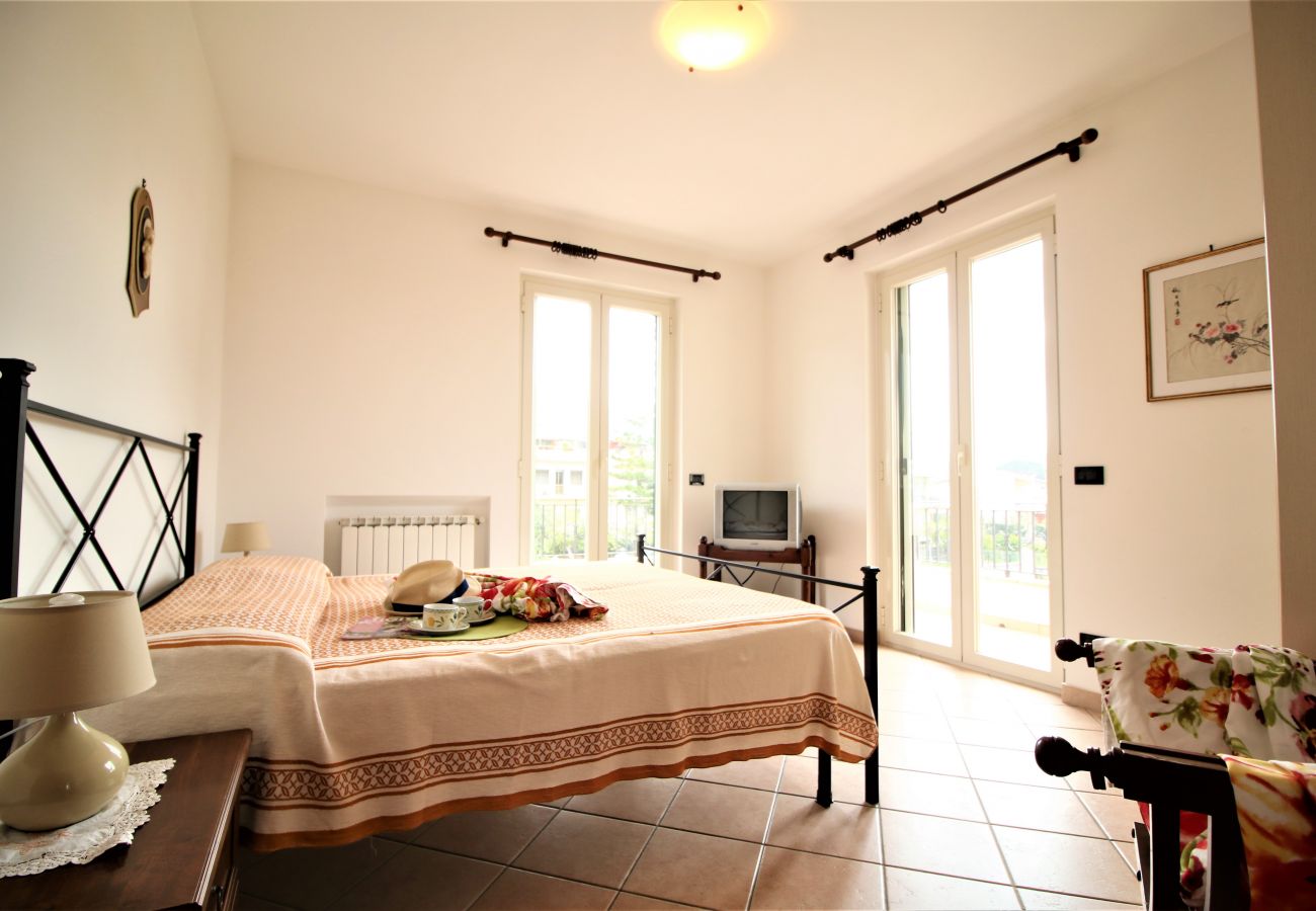 Villa a Sperlonga - più comfort più spazio più privacy per una comoda vacanza