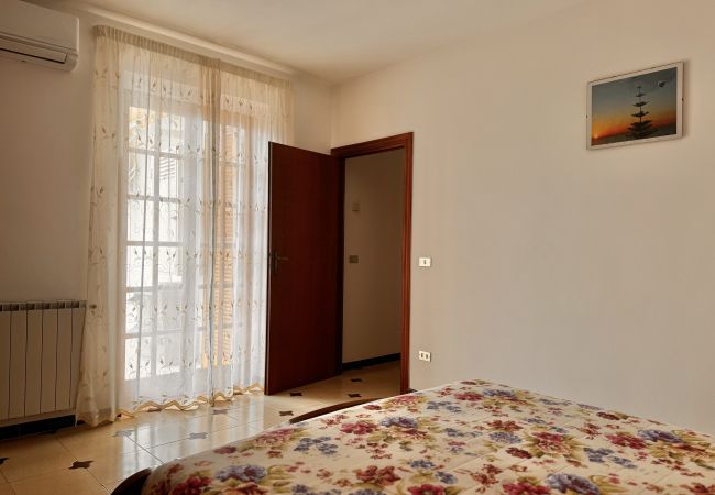 Appartamento a Sperlonga - per una comoda vacanza a 600 mt dal mare Appartamento a Sperlonga - per una comoda vacanza a 600 mt dal mare