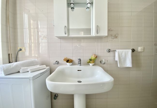 Appartamento a Sperlonga - Nuovo, confortevole a 200 mt dal mare Appartamento a Sperlonga - Nuovo, confortevole a 200 mt dal mare