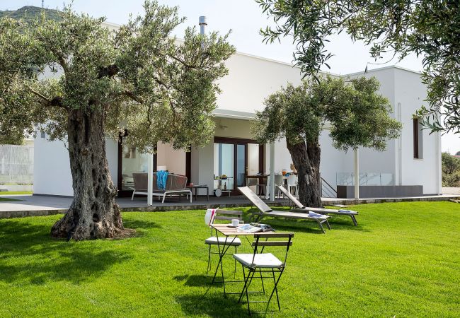 Villa a Cefalù - Villa con terrazza vista mare, Cefalù, Sicilia Villa a Cefalù - Villa con terrazza vista mare, Cefalù, Sicilia