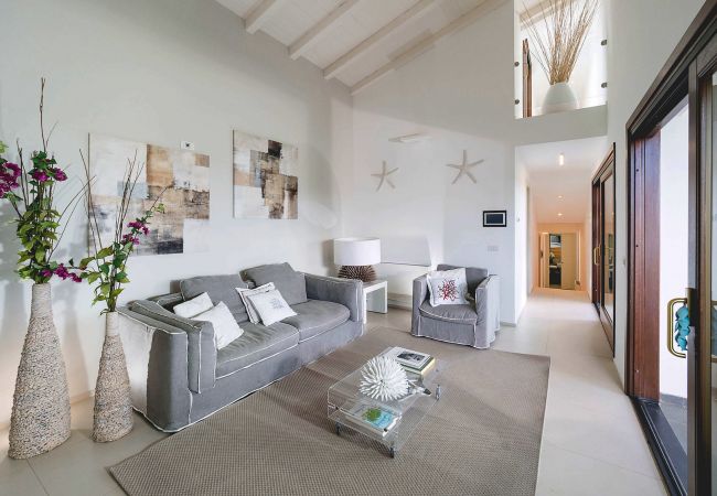 Villa a Cefalù - Villa con terrazza vista mare, Cefalù, Sicilia Villa a Cefalù - Villa con terrazza vista mare, Cefalù, Sicilia