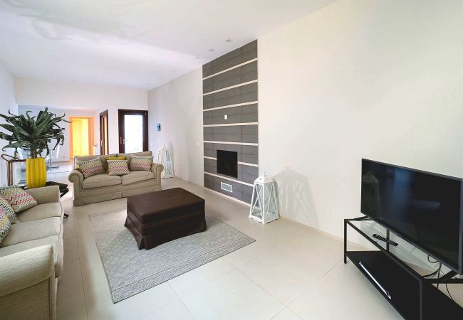 Villa a Cefalù - Villa con terrazza vista mare, Cefalù, Sicilia Villa a Cefalù - Villa con terrazza vista mare, Cefalù, Sicilia