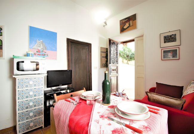 Appartamento a Sperlonga - Grazioso bilocale nel centro storico Appartamento a Sperlonga - Grazioso bilocale nel centro storico