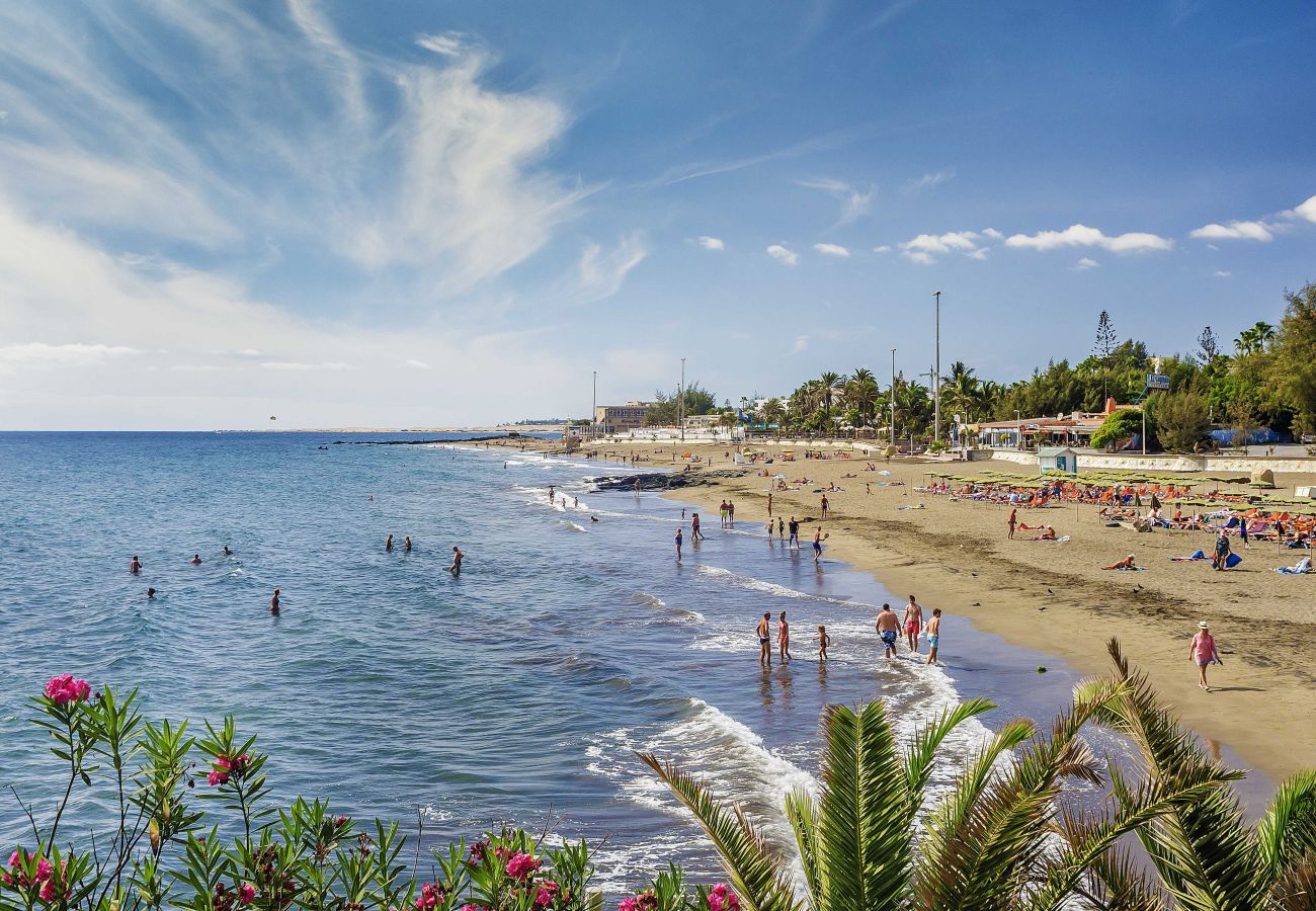 Casa a San Bartolomé de Tirajana - Las Adelfas South Beach 2 by CanariasGetaway