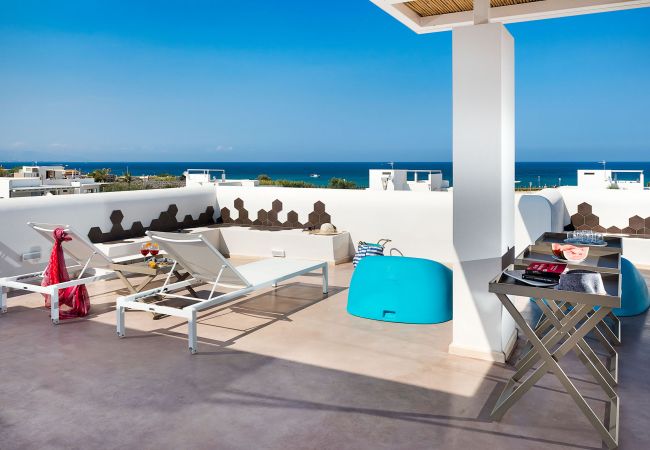 Villa a Noto - Villa con piscina fronte mare a Marzamemi, Sicily - Palma - 8 pax Villa a Noto - Villa con piscina fronte mare a Marzamemi, Sicily - Palma - 8 pax