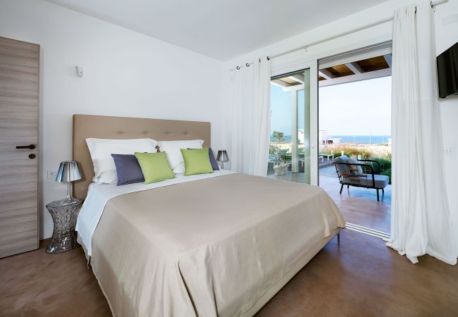 Villa a Noto - Villa con piscina fronte mare a Marzamemi, Sicily - Palma - 8 pax Villa a Noto - Villa con piscina fronte mare a Marzamemi, Sicily - Palma - 8 pax