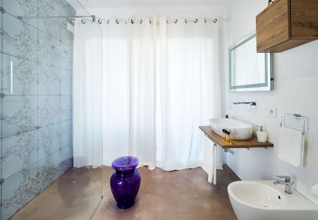 Villa a Noto - Villa con piscina fronte mare a Marzamemi, Sicily - Palma - 8 pax Villa a Noto - Villa con piscina fronte mare a Marzamemi, Sicily - Palma - 8 pax