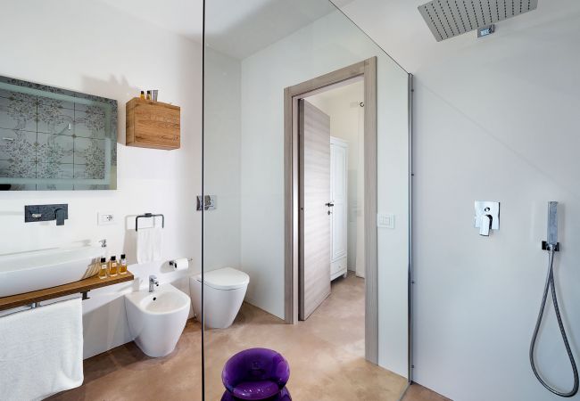 Villa a Noto - Villa con piscina fronte mare a Marzamemi, Sicily - Palma - 8 pax Villa a Noto - Villa con piscina fronte mare a Marzamemi, Sicily - Palma - 8 pax