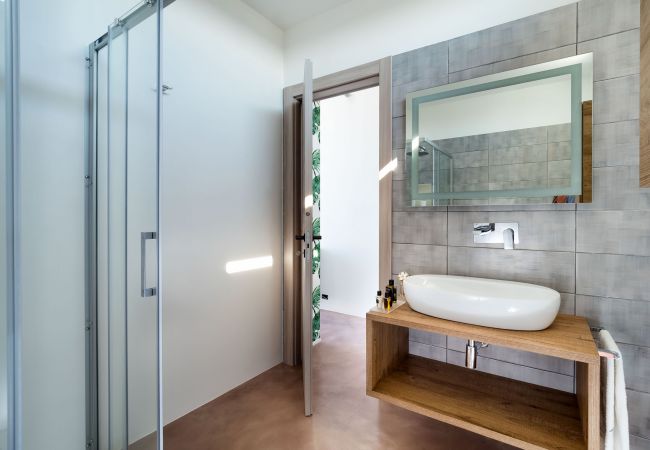 Villa a Noto - Villa con piscina fronte mare a Marzamemi, Sicily - Palma - 8 pax Villa a Noto - Villa con piscina fronte mare a Marzamemi, Sicily - Palma - 8 pax