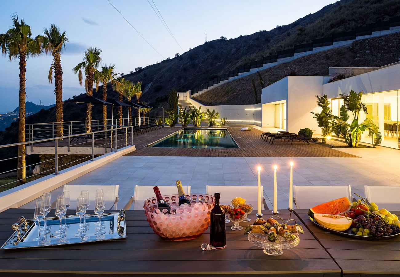 Villa a Letojanni - Villa di lusso con piscina a Taormina, Sicily