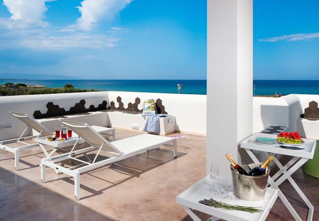 Villa a Noto - Villa fronte mare con piscina a Marzamemi, Sicily  - Fico d'India, 8 pax