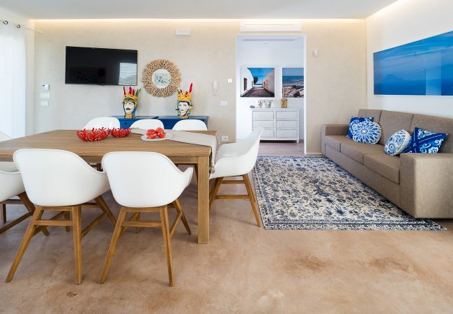 Villa a Noto - Villa fronte mare con piscina a Marzamemi, Sicily  - Fico d'India, 8 pax Villa a Noto - Villa fronte mare con piscina a Marzamemi, Sicily  - Fico d'India, 8 pax