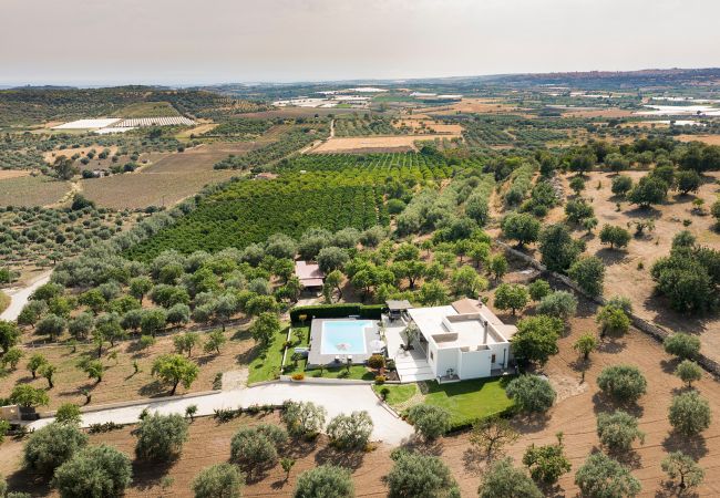 Villa a Noto - Villa di campagna con piscina a Noto, Sicily