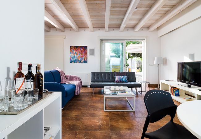 Villa a Ispica - Villa fronte mare a Porto Ulisse, Ispica, Sicily  Villa a Ispica - Villa fronte mare a Porto Ulisse, Ispica, Sicily