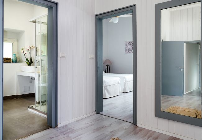 Villa a Ispica - Villa fronte mare a Porto Ulisse, Ispica, Sicily  Villa a Ispica - Villa fronte mare a Porto Ulisse, Ispica, Sicily