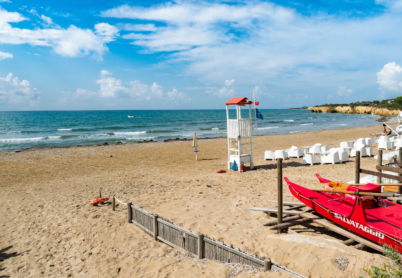 Villa a Ispica - Villa fronte mare a Porto Ulisse, Ispica, Sicily 