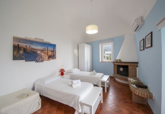 Casa a Praiano - Casa Punta Paradiso - Romantico Rifugio Vista Mare Casa a Praiano - Casa Punta Paradiso - Romantico Rifugio Vista Mare