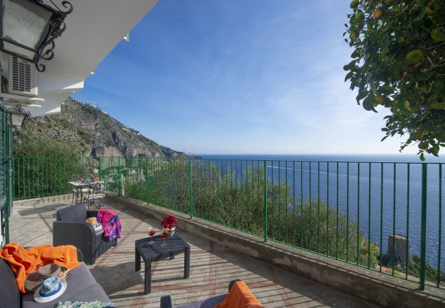Casa a Praiano - Casa Cetrangolo - Casa panoramica a pochi passi dal mare Casa a Praiano - Casa Cetrangolo - Casa panoramica a pochi passi dal mare
