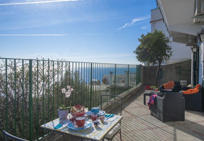 Casa a Praiano - Casa Cetrangolo - Casa panoramica a pochi passi dal mare Casa a Praiano - Casa Cetrangolo - Casa panoramica a pochi passi dal mare
