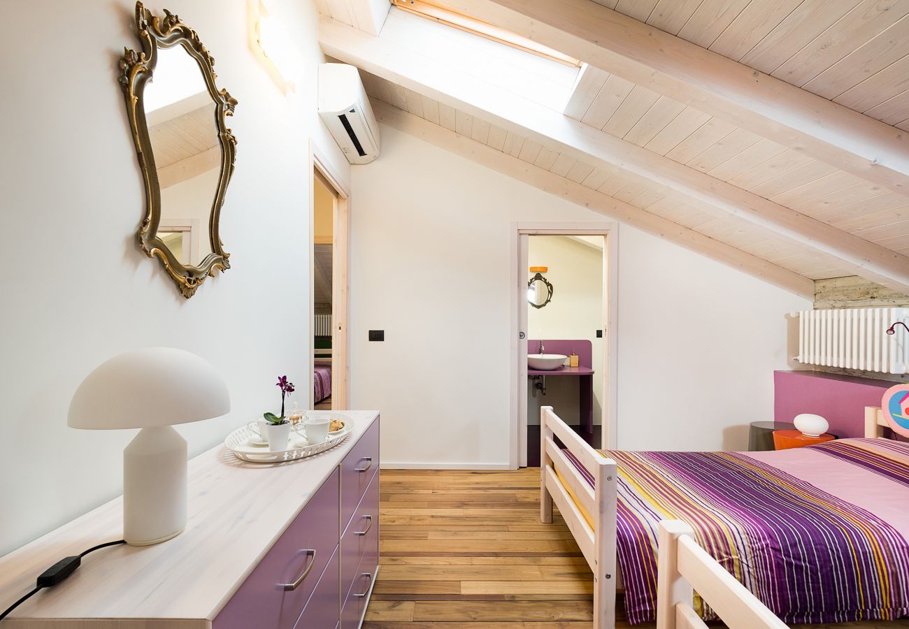 Villa a Zafferana Etnea - Villa con piscina, wellness e campo da calcetto privati - 8 pax