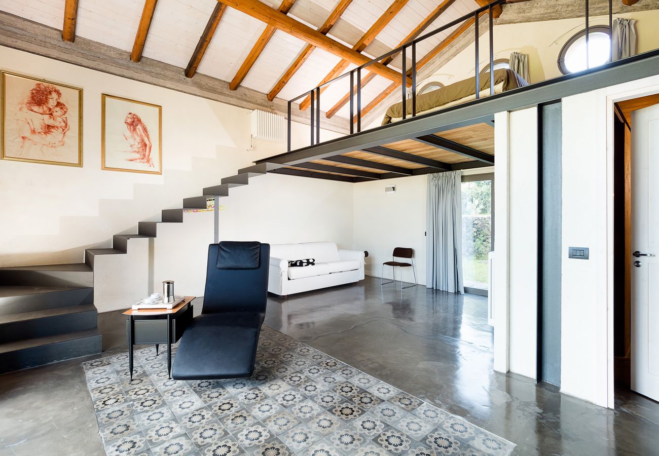 Villa a Zafferana Etnea - Villa con piscina, wellness e campo da calcetto privati - 8 pax