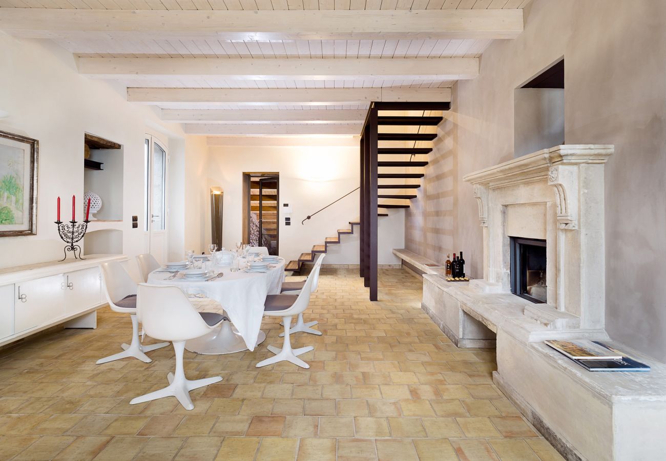 Villa a Zafferana Etnea - Villa con piscina, wellness e campo da calcetto privati - 8 pax