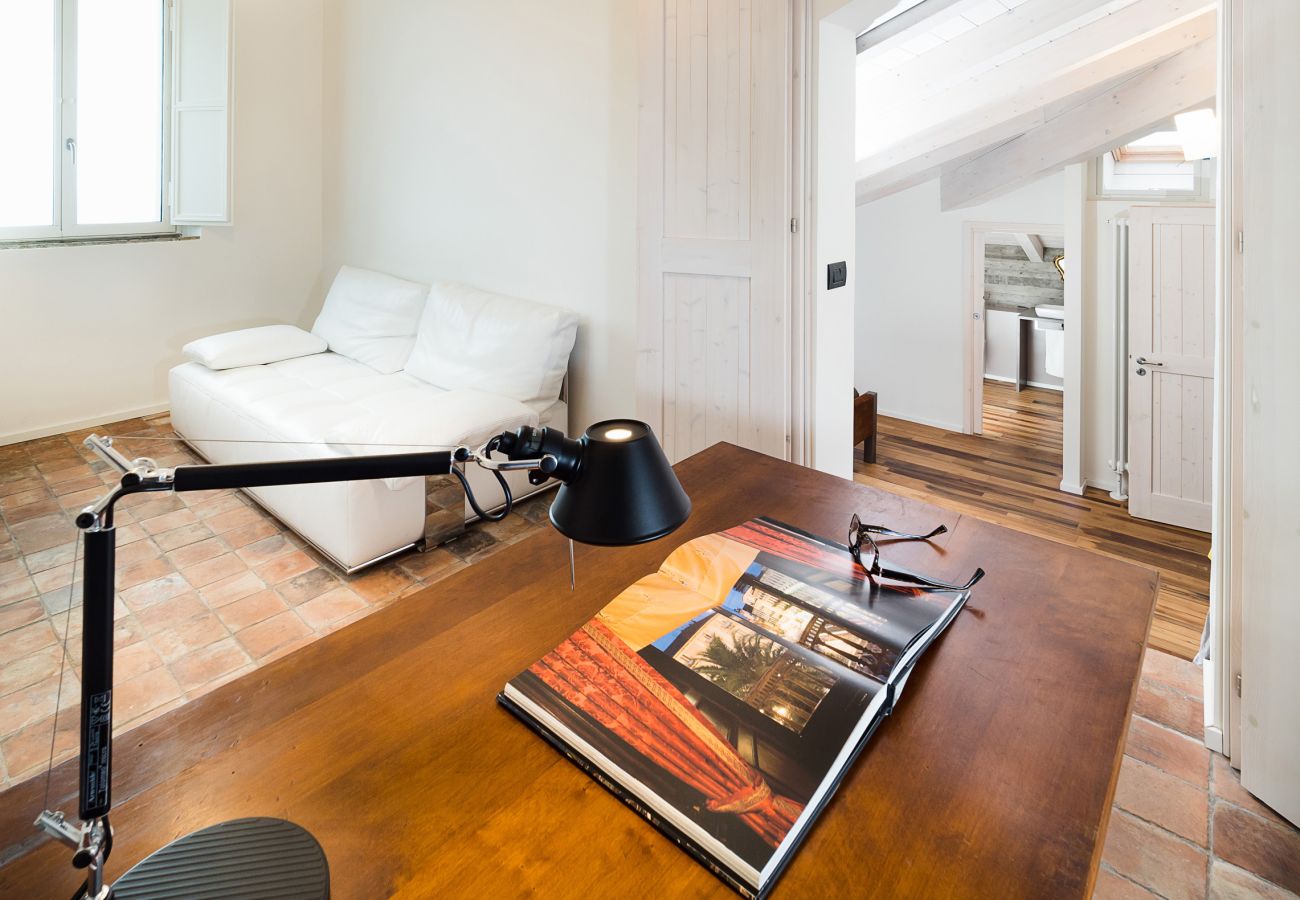 Villa a Zafferana Etnea - Villa con piscina, wellness e campo da calcetto privati - 8 pax