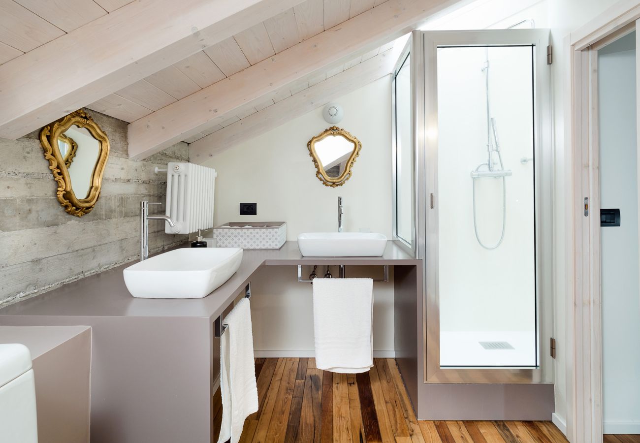 Villa a Zafferana Etnea - Villa con piscina, wellness e campo da calcetto privati - 8 pax