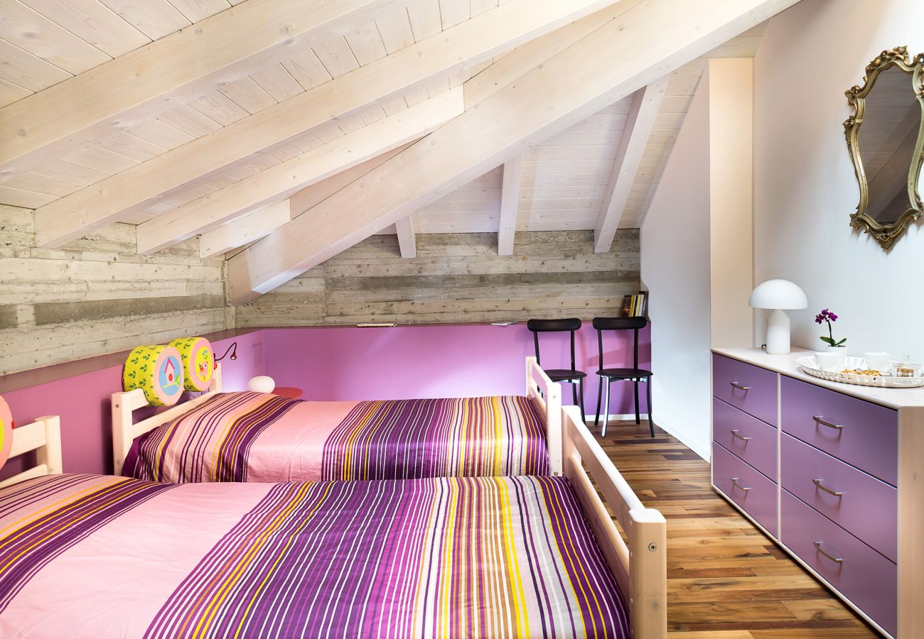 Villa a Zafferana Etnea - Villa con piscina, wellness e campo da calcetto privati - 8 pax