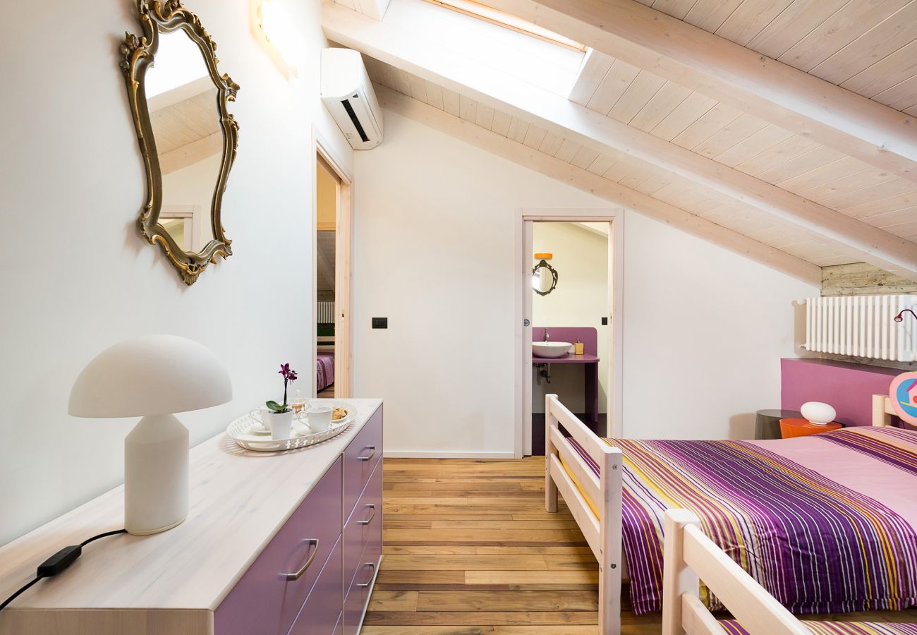 Villa a Zafferana Etnea - Villa con piscina, wellness e campo da calcetto privati - 8 pax