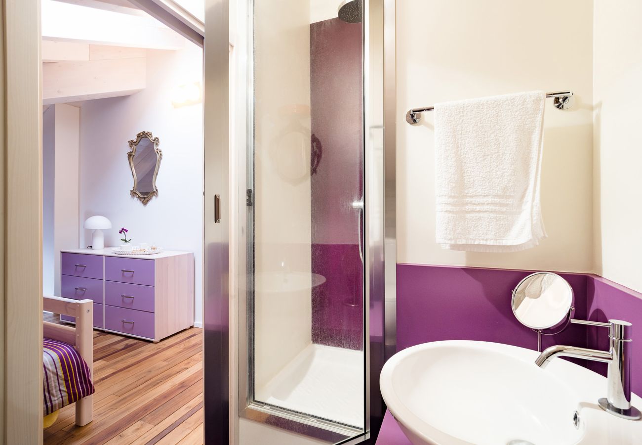 Villa a Zafferana Etnea - Villa con piscina, wellness e campo da calcetto privati - 8 pax