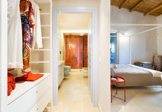 Villa a Scicli - Villa esclusiva con piscina, cucina esterna, Scicli, Sicilia - 12 pax Villa a Scicli - Villa esclusiva con piscina, cucina esterna, Scicli, Sicilia - 12 pax