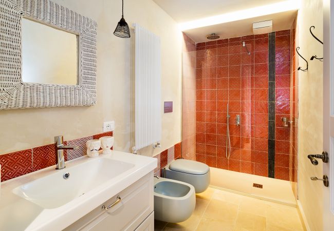 Villa a Scicli - Villa esclusiva con piscina, cucina esterna, Scicli, Sicilia - 12 pax Villa a Scicli - Villa esclusiva con piscina, cucina esterna, Scicli, Sicilia - 12 pax