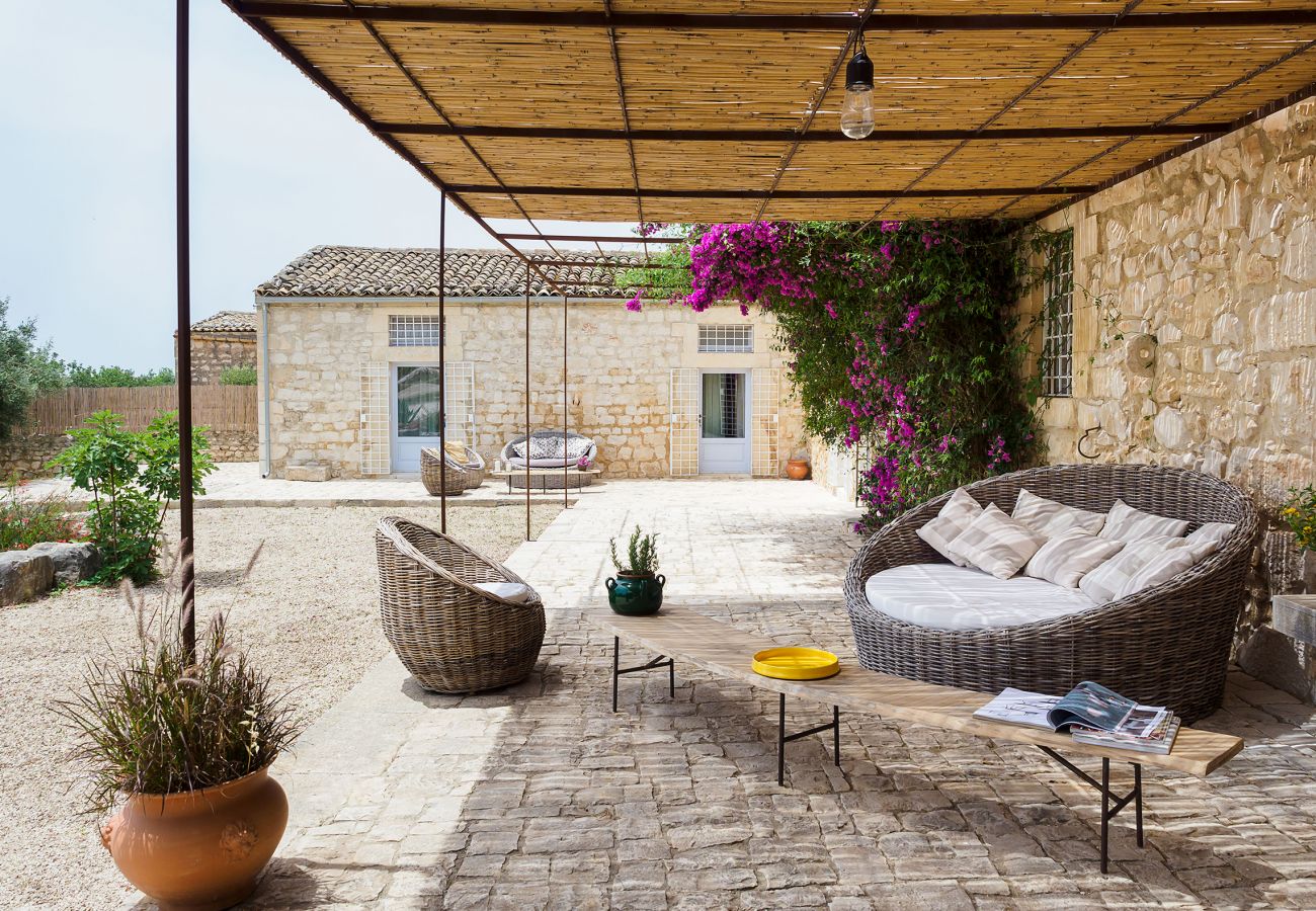 Villa a Scicli - Villa esclusiva con piscina, cucina esterna, Scicli, Sicilia - 12 pax