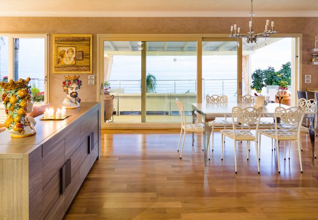 Villa a Taormina - Villa con piscina e vista mare, vicino Taormina, Sicily Villa a Taormina - Villa con piscina e vista mare, vicino Taormina, Sicily