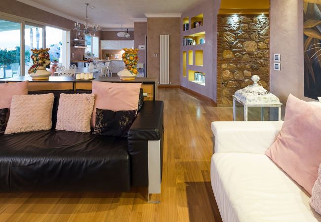 Villa a Taormina - Villa con piscina e vista mare, vicino Taormina, Sicily Villa a Taormina - Villa con piscina e vista mare, vicino Taormina, Sicily