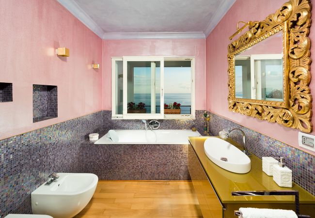 Villa a Taormina - Villa con piscina e vista mare, vicino Taormina, Sicily Villa a Taormina - Villa con piscina e vista mare, vicino Taormina, Sicily