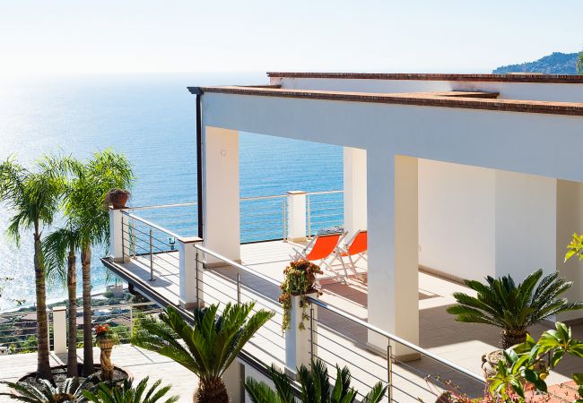 Villa a Taormina - Villa con piscina e vista mare, vicino Taormina, Sicily Villa a Taormina - Villa con piscina e vista mare, vicino Taormina, Sicily